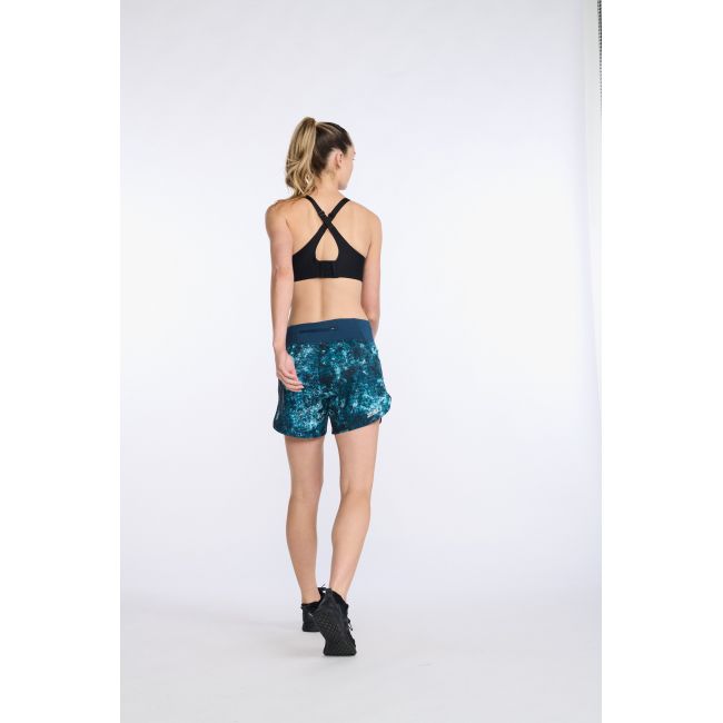 2XU - Pantaloni scurti de alergare pentru femei Aero 5 inch Shorts - albastru multicolor