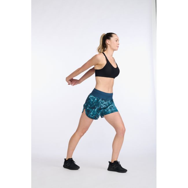 2XU - Pantaloni scurti de alergare pentru femei Aero 5 inch Shorts - albastru multicolor
