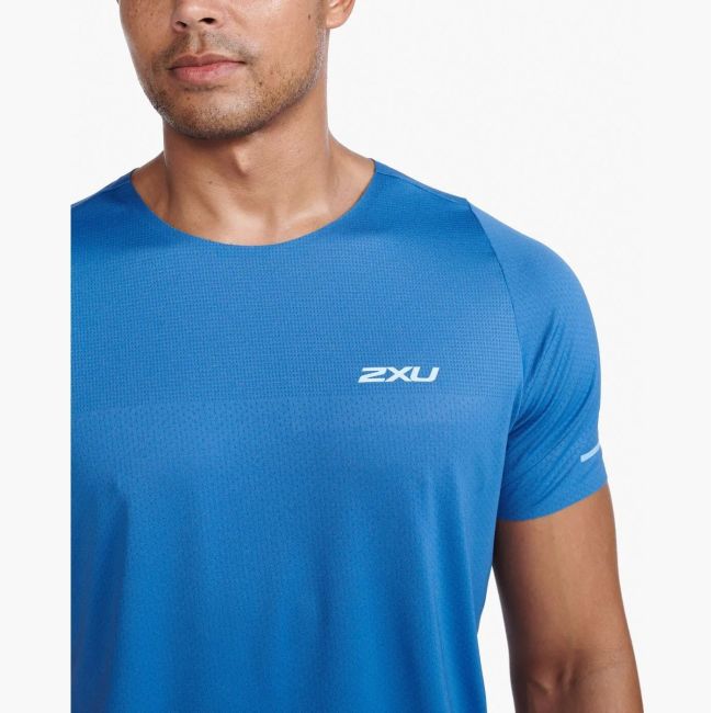 2XU - tricou tehnic pentru barbati Light Speed Tee - albastru intens Starling Reflectorizant