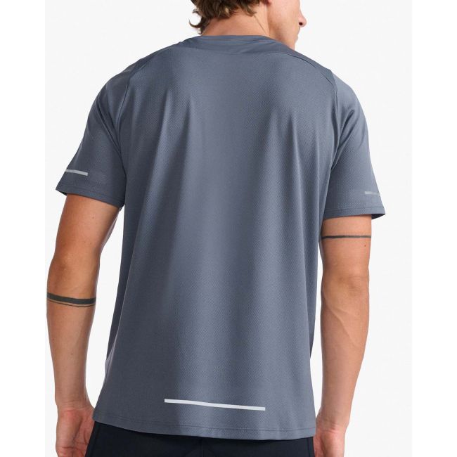 2XU - tricou tehnic pentru barbati Light Speed Tee - gri inchis turbulence argintiu reflectorizant