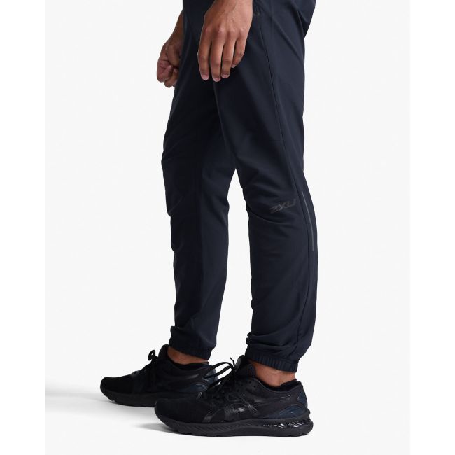 2XU - pantaloni lungi alergare - Light Speed Jogger - negru