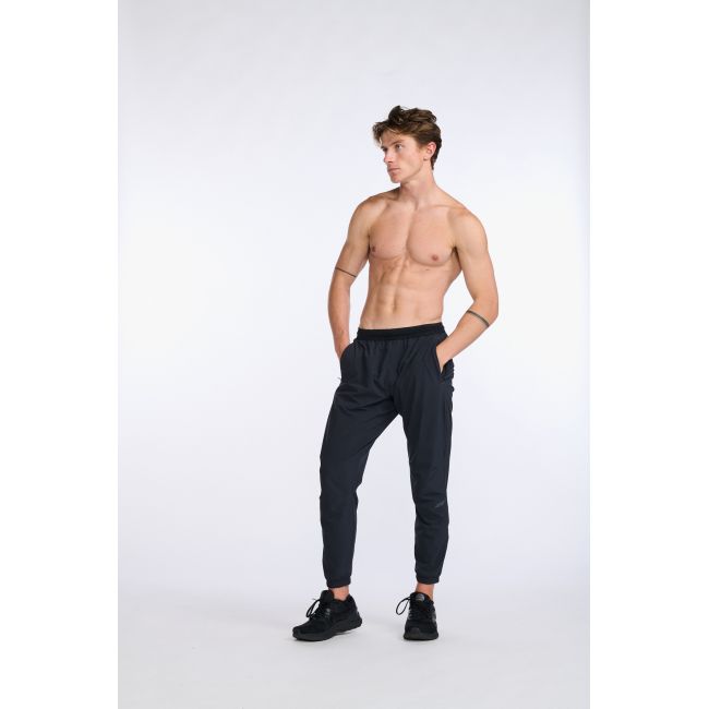 2XU - pantaloni lungi alergare - Light Speed Jogger - negru