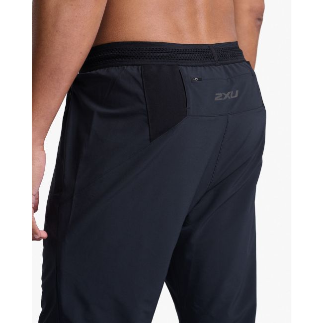 2XU - pantaloni lungi alergare - Light Speed Jogger - negru