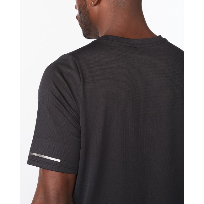 2XU - tricou tehnic pentru barbati Light Speed Tech Tee - negru gri reflectorizant
