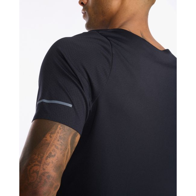 2XU - tricou tehnic pentru barbati Light Speed Tech Tee - negru gri reflectorizant
