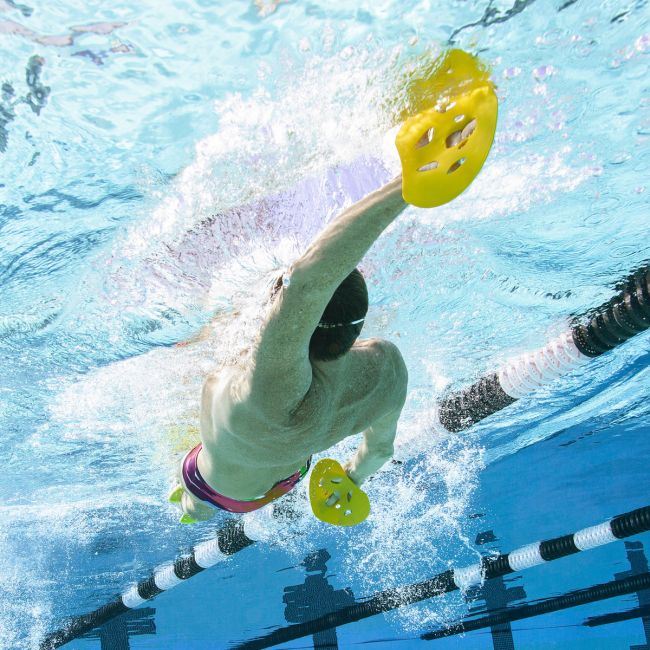 Finis - palmare inot Manta Paddles - galben
