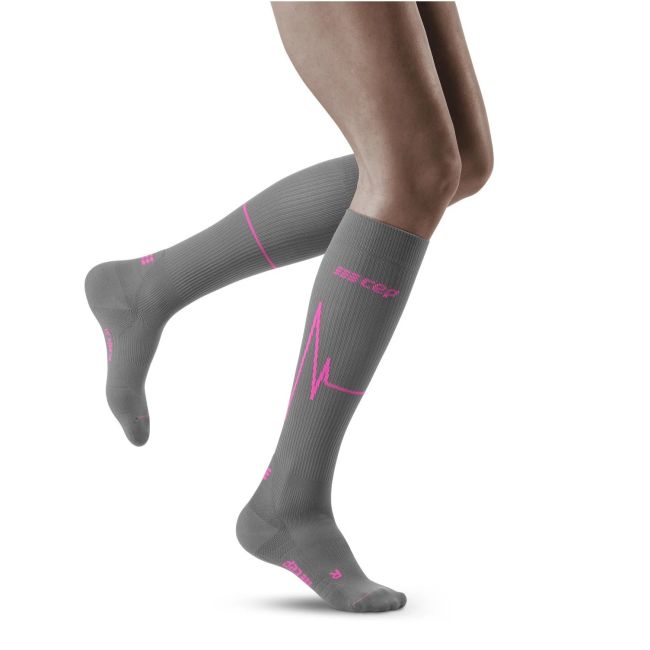 CEP - Sosete de compresie pentru femei Heartbeat Woman Tall comp  - gri roz vulcan flame