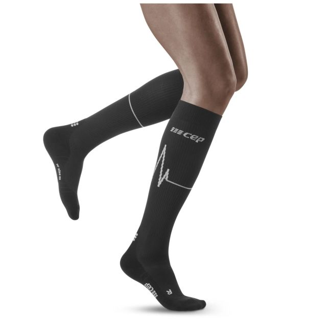 CEP - Sosete de compresie pentru femei Heartbeat Woman Tall comp  - negru alb dark clouds