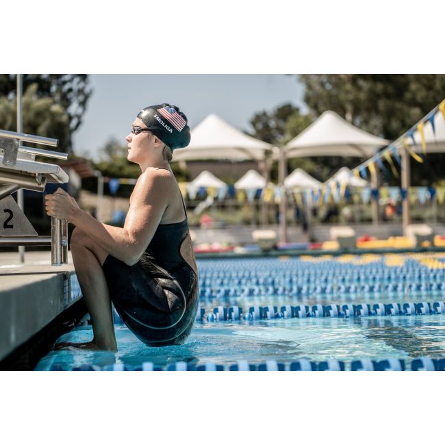 Costum inot tehnic pentru fete si femei - Finis HydroX - negru