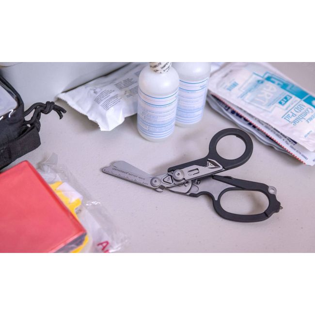 Leatherman - multi-tool 6 - Raptor Rescue 832793 - negru portocaliu