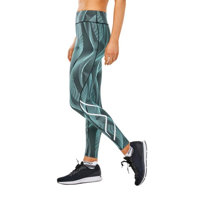 2XU - Colanti de compresie cu buzunar si talie medie pentru femei - Mid-Rise Print Tight with Storage - negru alb