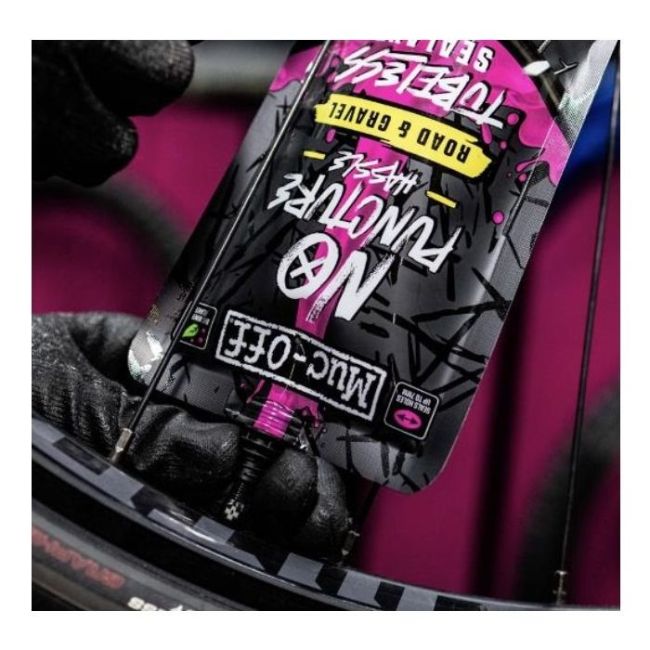 Muc-Off - solutie antipana - No Puncture Hassle - Road si Gravel Tubeless - 140 ml