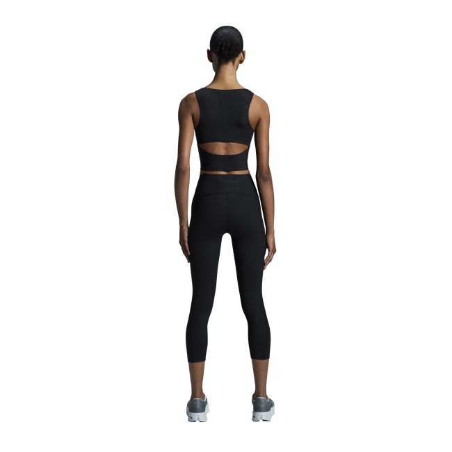 On - bustiera - Studio Open Back Crop W - Black