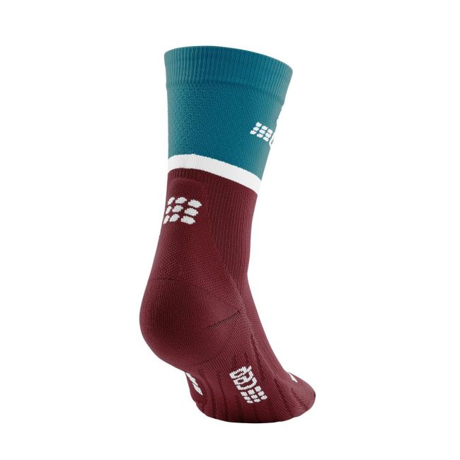 CEP - sosete compresie medii - the run socks mid cut v4 W - red | off white