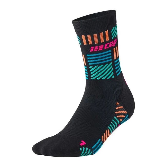 CEP - sosete compresie medii - the run limited 2024.2 socks mid cut - black | neon pink