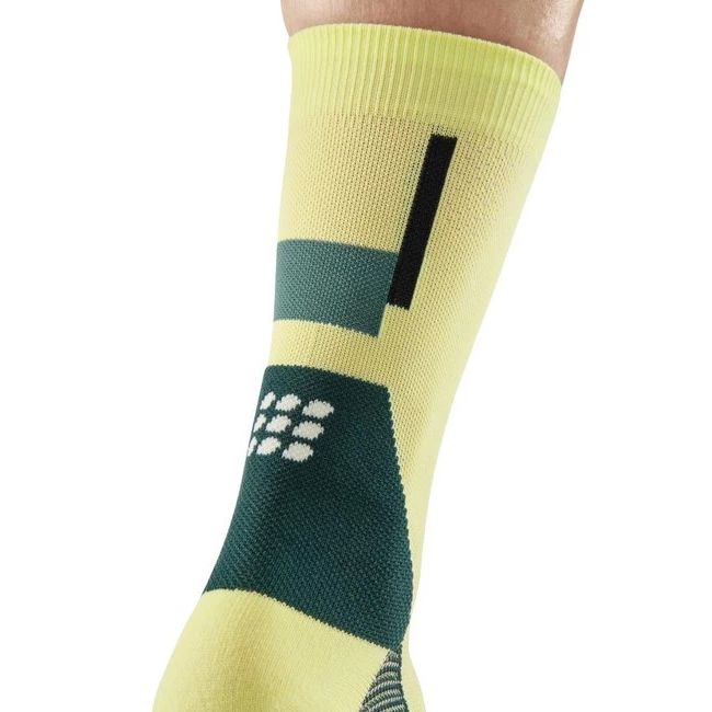 CEP - sosete compresie medii - the run limited 2024.1 socks mid cut W - lime
