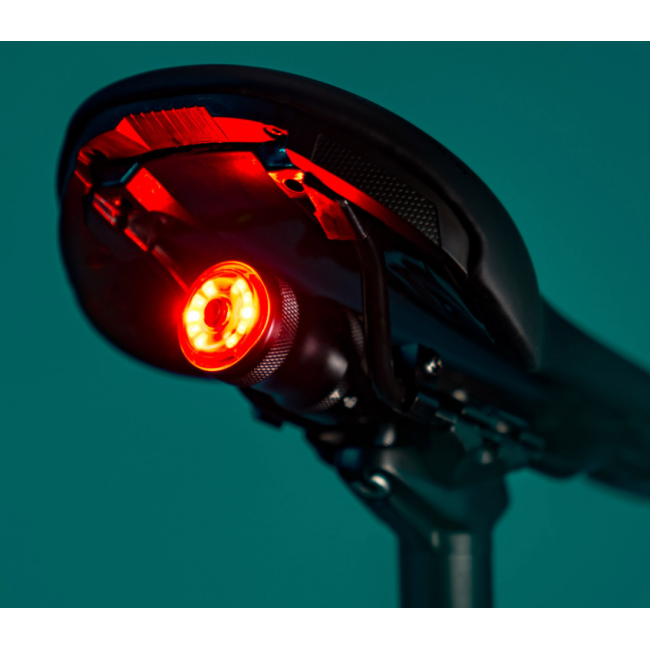 Lezyne - Lumina spate stop -  SADDLE Drive 250 Lumen - negru