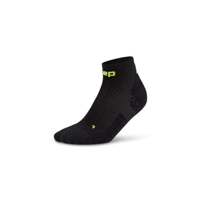 Șosete compresie scurte CEP Run Ultralight 4.0 - negru | tehnologie germană