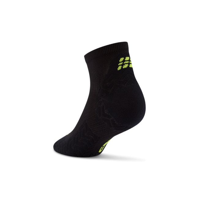 Șosete compresie scurte CEP Run Ultralight 4.0 - negru | tehnologie germană