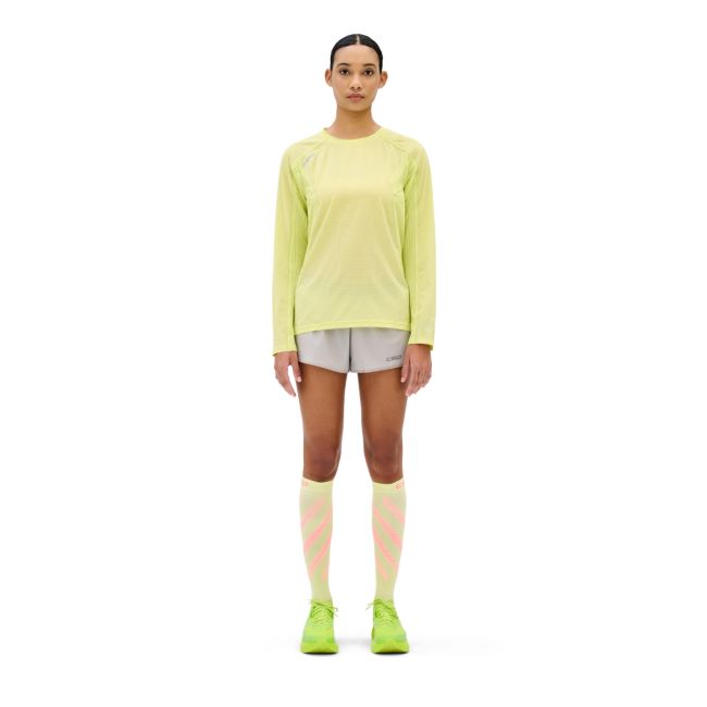 Pantaloni scurți alergare CEP Core Run Loose Fit femei - gri deschis | largi, rezistenți vânt