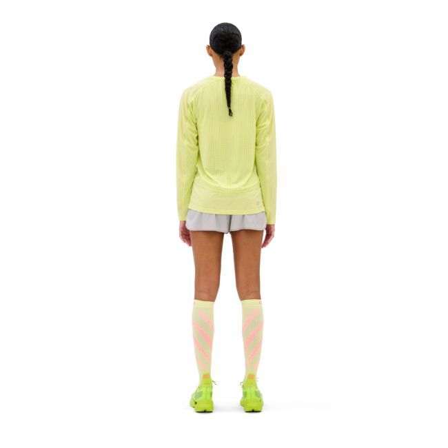 Pantaloni scurți alergare CEP Core Run Loose Fit femei - gri deschis | largi, rezistenți vânt