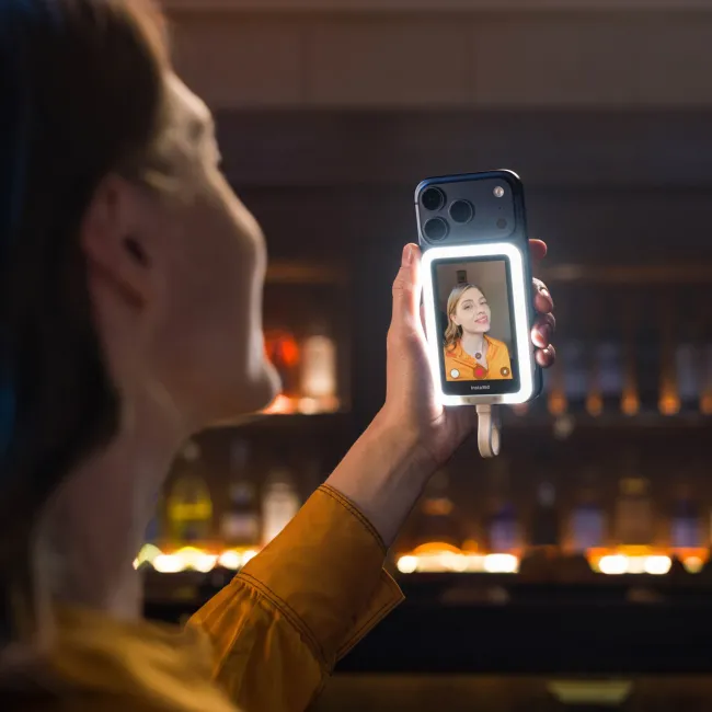 Ecran selfie Insta360 Snap cu lumina