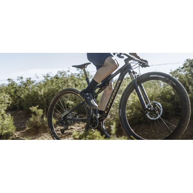 Bicicletă MTB XC full suspension Orbea OIZ M10 - Seaweed Carbon View (Gloss) | Spaceship Green (Matt)