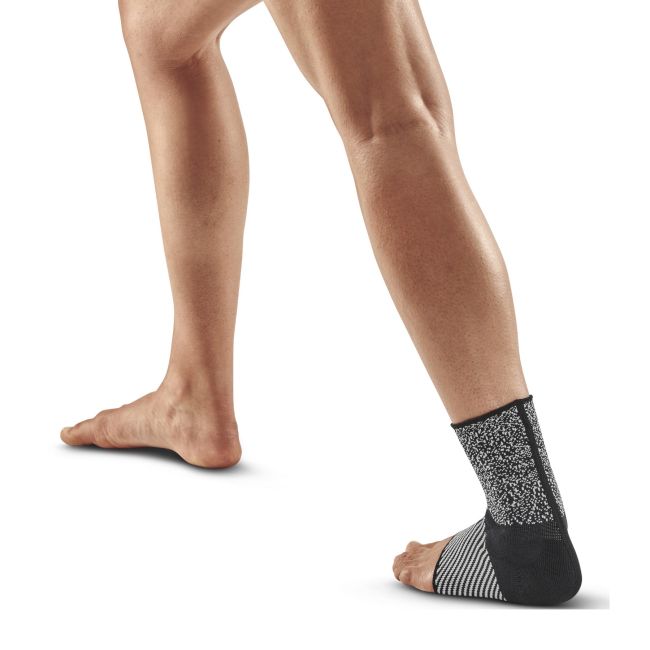 CEP - ortho glezna - Max Support Compression - Ankle Sleeve - Negru| Alb