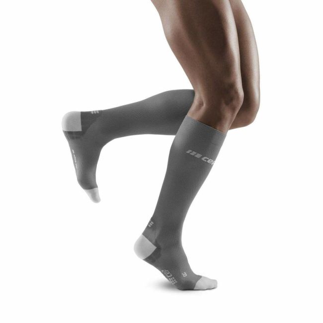 CEP - sosete compresie inalte - Run UltraLight Socks - Grey I Light Grey