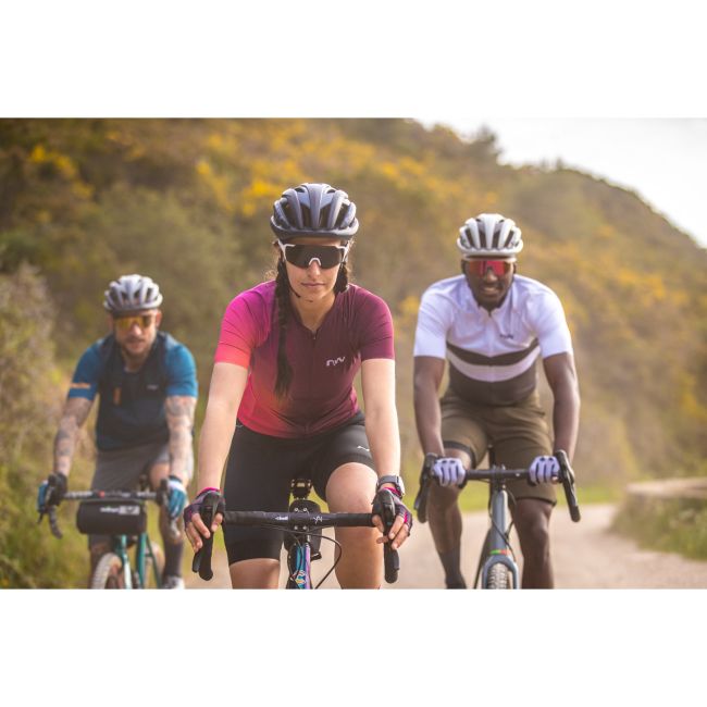 Northwave - manusi ciclism degete scurte pentru femei Active - negru albastru mov irizat