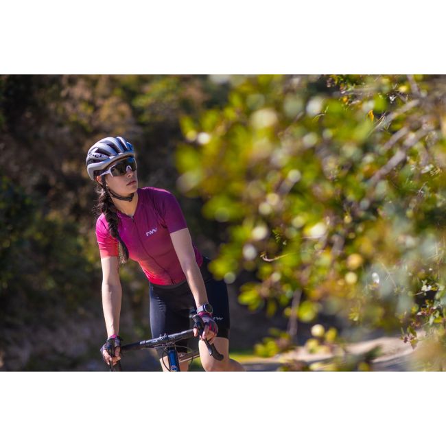 Northwave - manusi ciclism degete scurte pentru femei Active - negru albastru mov irizat