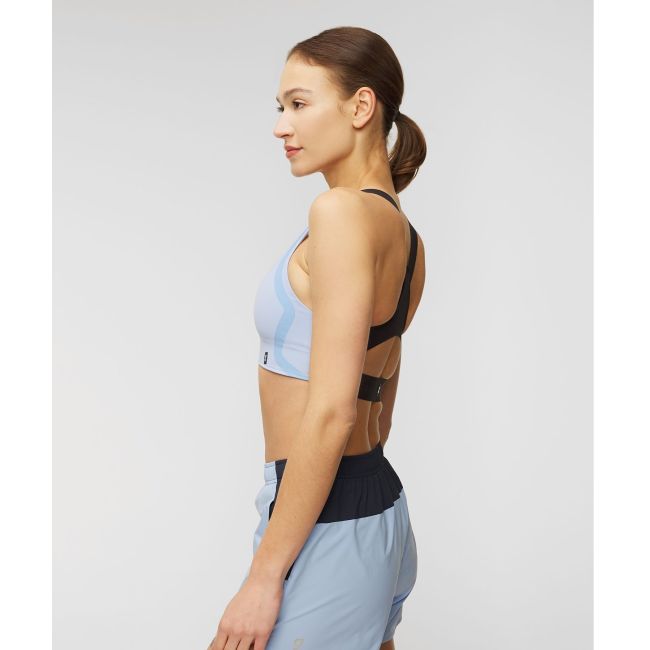 On Cloud - bustiera sport femei Performance Bra - albastru deschis stratosfera negru