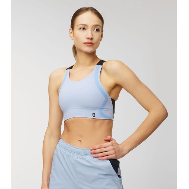 On Cloud - bustiera sport femei Performance Bra - albastru deschis stratosfera negru