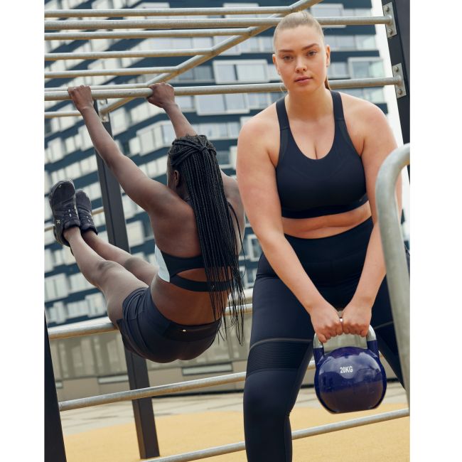 On Cloud - bustiera sport femei Performance Bra - albastru deschis stratosfera negru