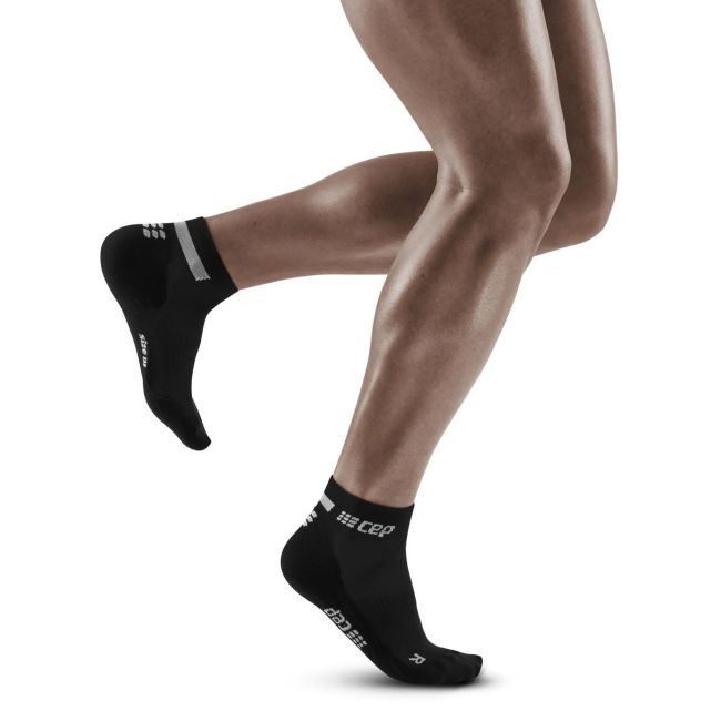 CEP - sosete compresie scurte barbati The Run Socks Low Cut - negru gri deschis