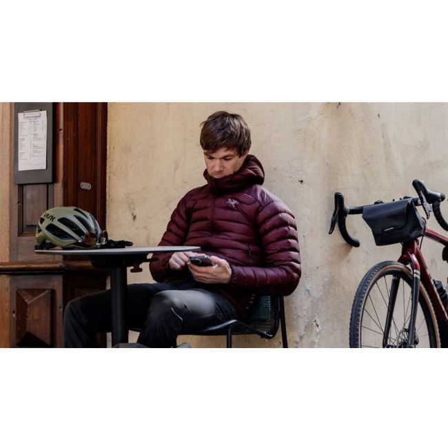 Apidura - geanta mica ghidon bicicleta City Handlebar Pack, capacitate 2 litri - gri inchis negru