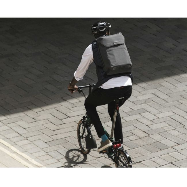 Apidura - rucsac sport urban City Backpack, capacitate 20 litri - gri închis