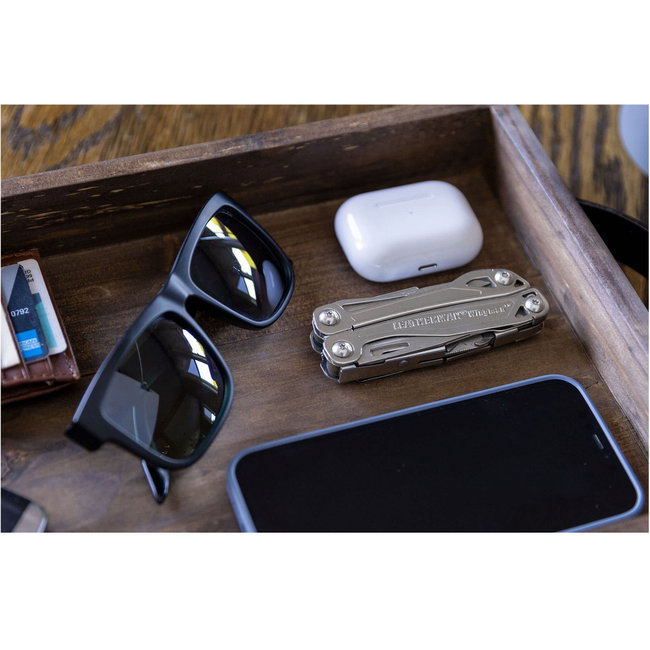Leatherman - multi-tool 14 functii Wingman Stainless Steel 832523 - argintiu