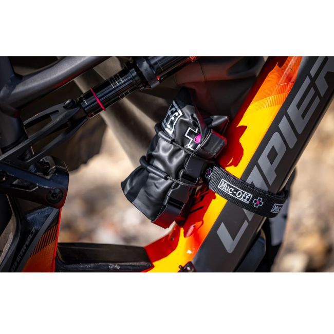 Muc-Off - banda transport accesorii bicicleta si geanta waterproof Utility Frame Strap plus Cargo Bag Bundle