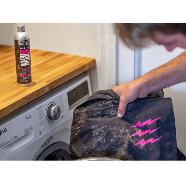 Muc-Off - detergent pentru haine tehnice bicicleta Technical Wash for apparel - 300ml