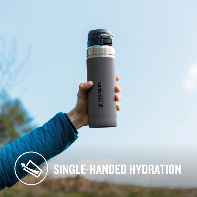 Stanley - termos tip bidon apa - GO Quick Flip Water Bottle - gri inchis carbune - 0.7 L