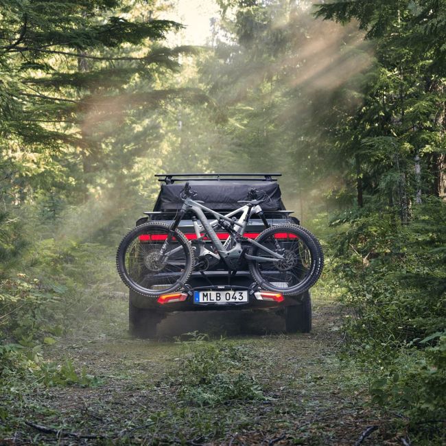 Thule Epos 3B - suport pentru 3 biciclete electrice cu montare pe carlig