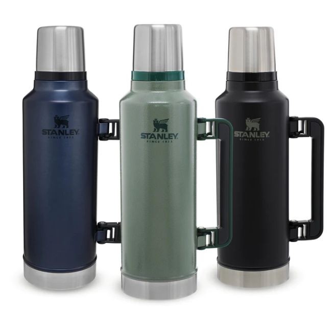 Stanley - termos clasic cu maner The Legendary Classic Bottle - negru mat piatra - 1.9 Litri