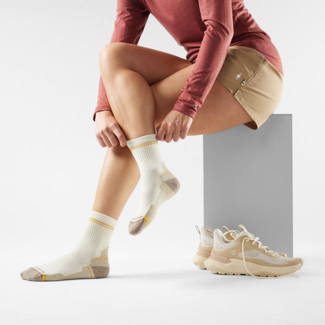 Șosete Merino hiking Smartwool Hike - bej Natural | Mid Crew | Light Cushion