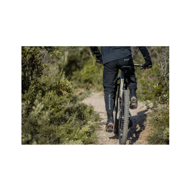 Pantaloni ciclism iarnă Northwave Bomb Winter - negru | protecție termică