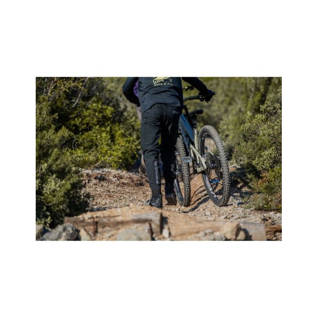 Pantaloni ciclism iarnă Northwave Bomb Winter - negru | protecție termică