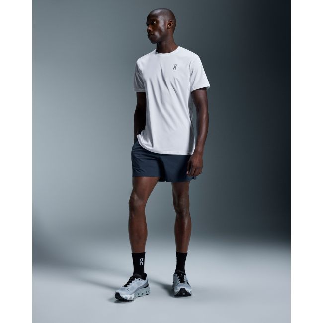 Pantaloni scurți On 7" Core Shorts - bleumarin Midnight | alergare