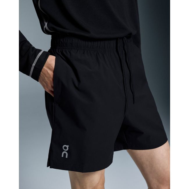 Pantaloni scurți On 5" Core Shorts - negru | stretch 4 direcții