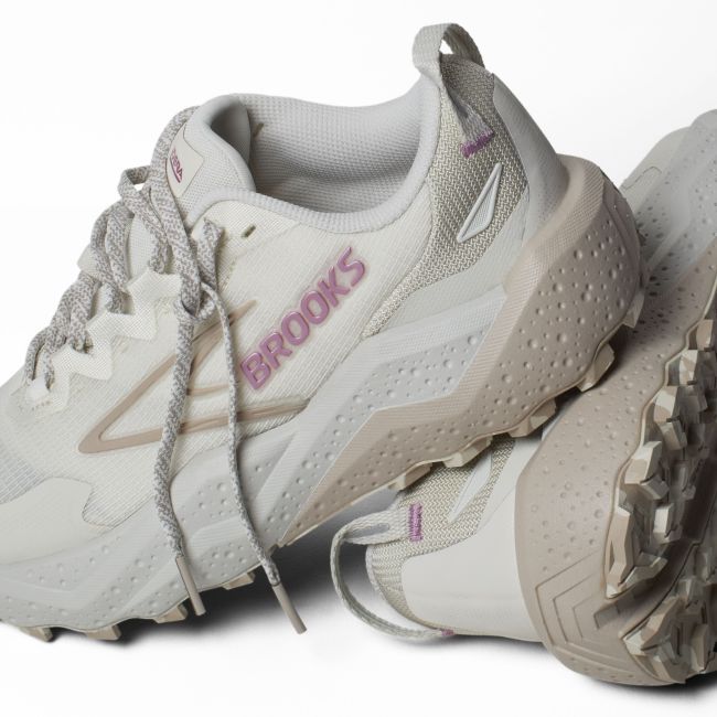 Pantofi trail running Brooks Caldera 8 W - alb | amortizare ADN LOFT v3