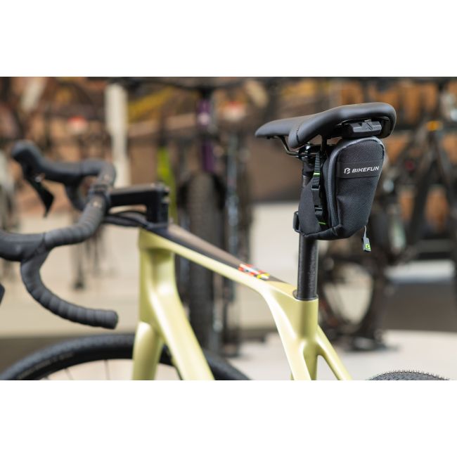 Geantă Bikefun Zipper M pe șa